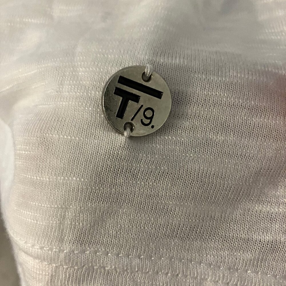 NWT T/9. Women's White Cowl Neck Tank Top Medium - Picture 4 of 8